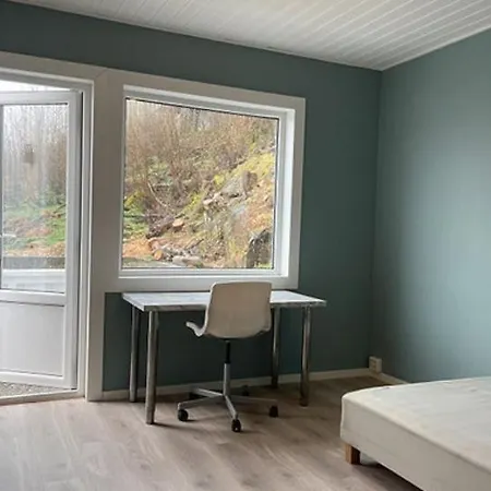 Stylish House With Sea View Кристиансунн